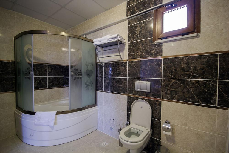 Bathroom 5, Passawanda Hotel, Gömeç