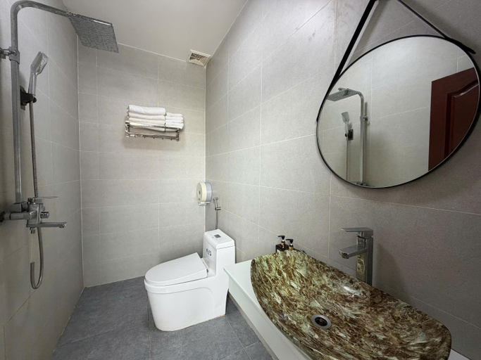 Bathroom 4, AOC Hotel, Cao Lanh