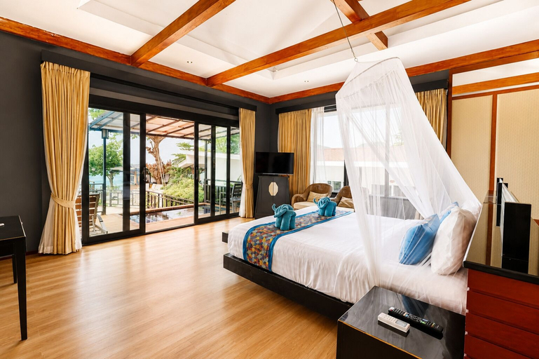 Bedroom 3, Phi Phi Long Beach Resort & Villa, Mueang Krabi