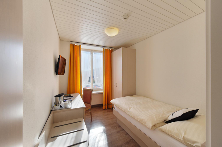 Bedroom 2, Beausite Garden Apartment & Budget Rooms, Interlaken