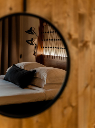 Bedroom 3, Captain Zeppos, South Aegean