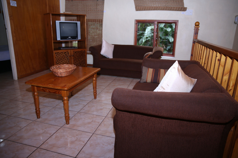 Living area 2, Sunny Rock, Ugu