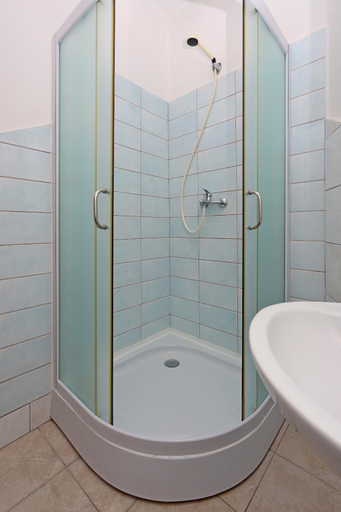Bathroom 2, Apartments and rooms with parking space Novi Vinodolski - 19860, Novi Vinodolski