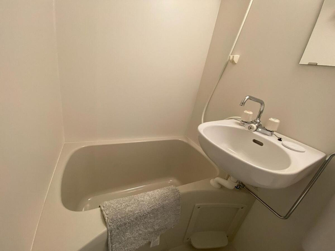 Bathroom 3, Matsu 2BR Private House Max6 5min Namba 40min KIX, Osaka