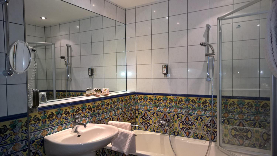 Bathroom 4, Spanischer Hof, Meißen