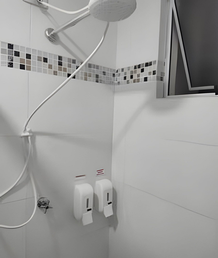 Bathroom 4, Quarto quádruplo na Rua Augusta, São Paulo