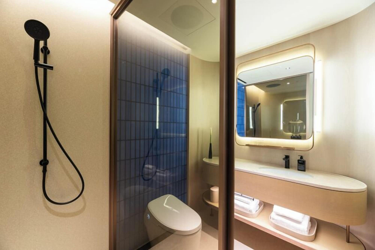 Bathroom 4, Crystal Orange Shanghai Changfeng, Shanghai