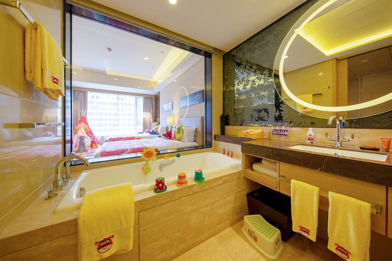 Bathroom 5, Crowne Plaza Guangzhou Huadu By IHG, Guangzhou