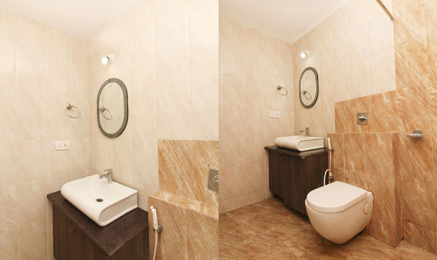 Bathroom 4, Treebo Srico, Banjara Hills, Hyderabad