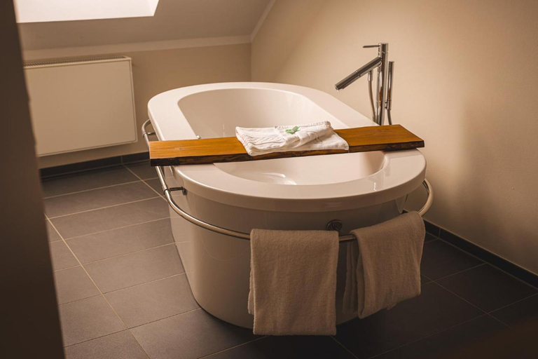 Bathroom 5, Das Marienhoh, Birkenfeld
