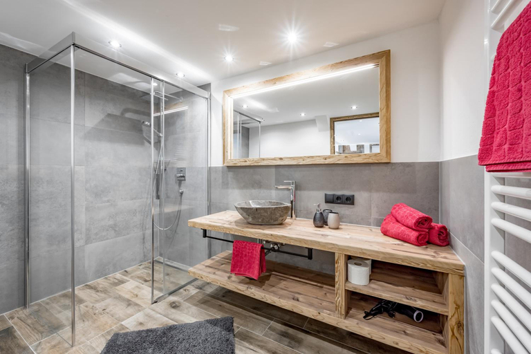 Bathroom 3, Jägerhof, Landeck