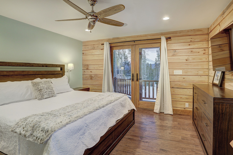 Bedroom 2, Big Blue Trace, Summit