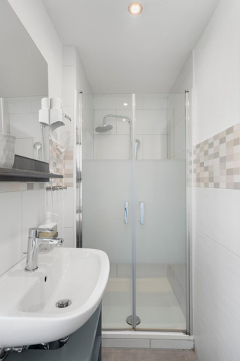 Bathroom 5, ADN Apartments, modern and minimalist, Günzburg