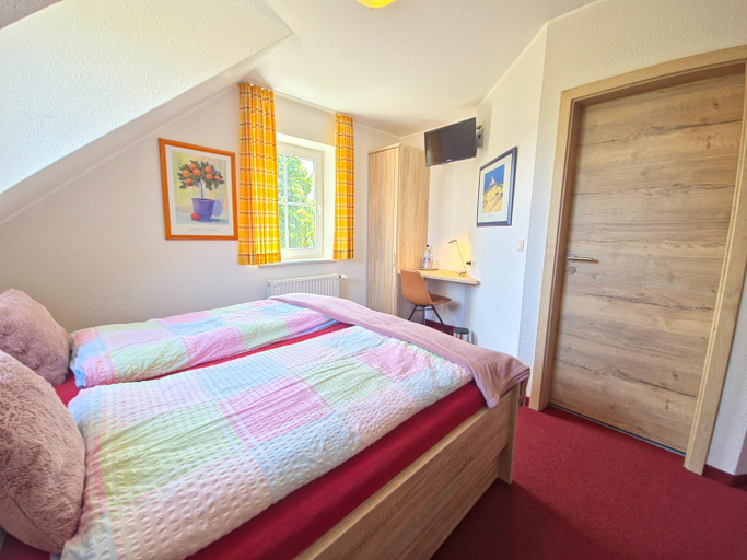 Bedroom 2, Hotel zum Kreuzberg, Hochsauerlandkreis