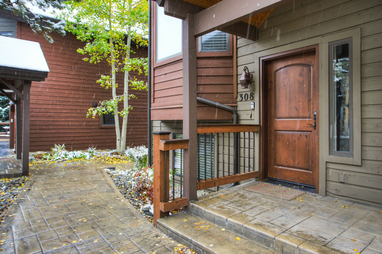 Exterior & Views 2, Village Point 308, Summit