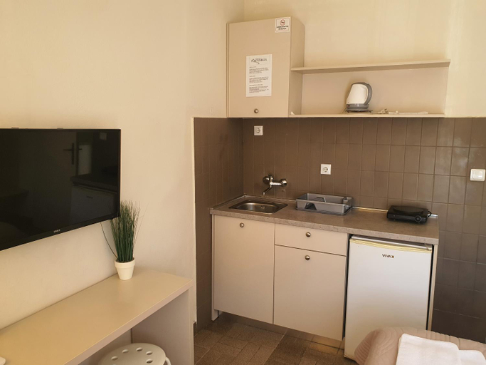 Others 4, Apartments Fortunella