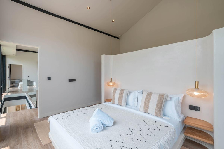 Bedroom 2, Villa Maverick - Brand New Classy 4BR Villa in Canggu, Badung