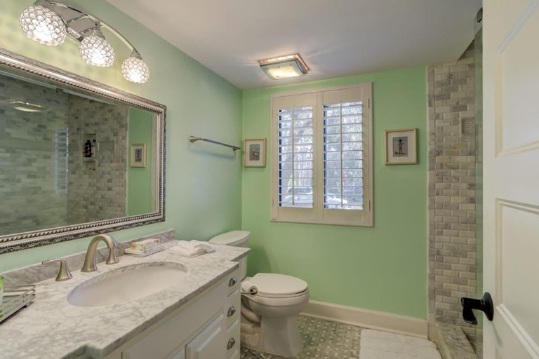 Bathroom 4, Beachwalk 129, Beaufort
