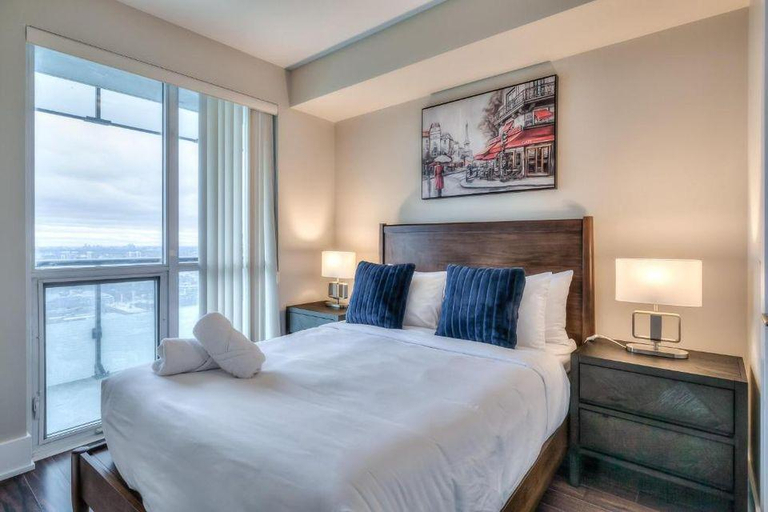 Bedroom, The Atmos II, Toronto