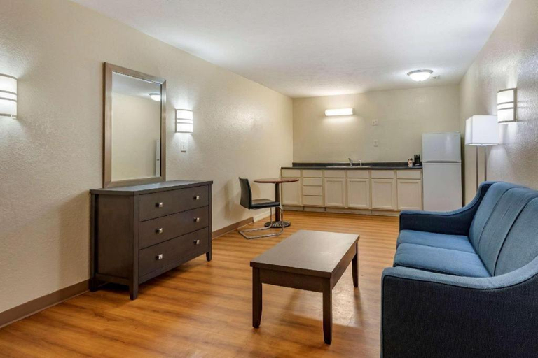 Others 3, Quality Inn & Suites Columbus West, Bartholomew