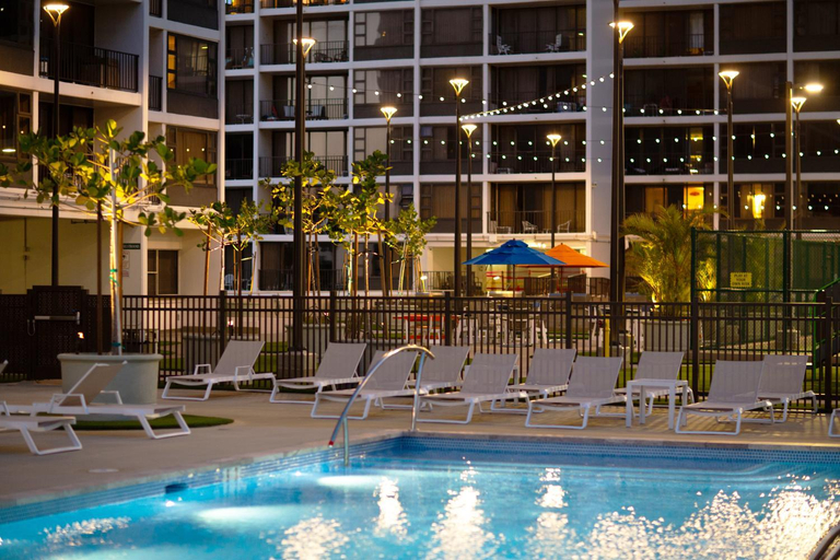 Sport & Beauty 2, Waikiki condo - lanai, pool & beach access, Honolulu