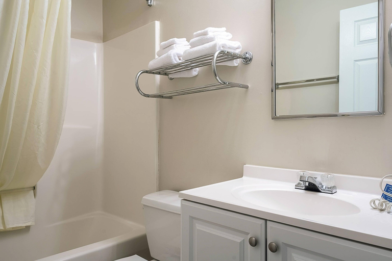Bathroom 4, Suburban Studios of Wilmington, New Hanover