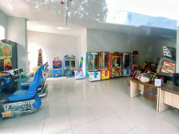 Children's play area - indoor, Airy Cozy Loft Studio At Apartment Apple 3 Condovilla, Jakarta Barat