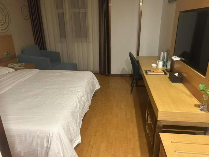 Bedroom 3, GreenTree Inn Huaibei Xiangshan District Guogou Square Hotel, Huaibei