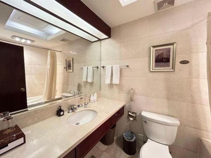 Bathroom 5, Yantai Golden Gulf Hotel, Yantai