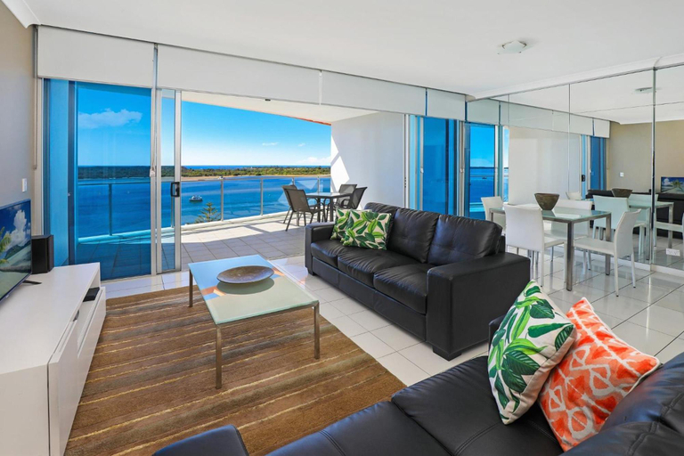Exterior & Views 2, Silvershore Apartments, Gold Coast