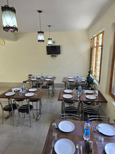 Restaurant 4, Hotel The Destination Manali (850m from Mall Road), Kullu