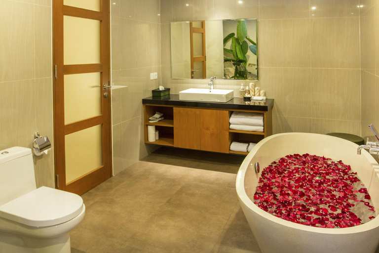 Bathroom 4, Bunga Neil Villa, Badung