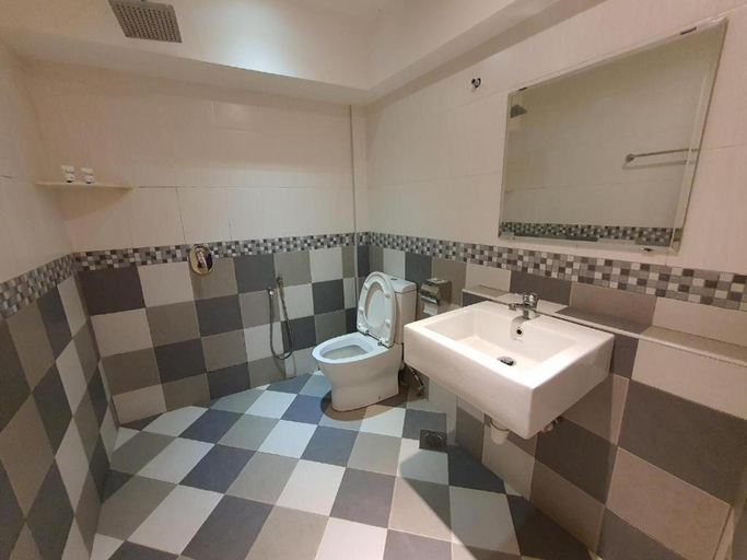 Bathroom 4, Riverine Garden Hotel, Kemaman