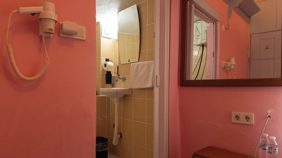 Bathroom 4, Tarihi Rum Konağı Antikhan, Ayvalık