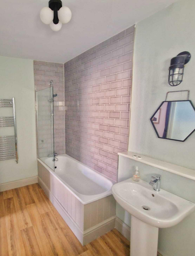 Bathroom 3, Victorian Tap, Northumberland