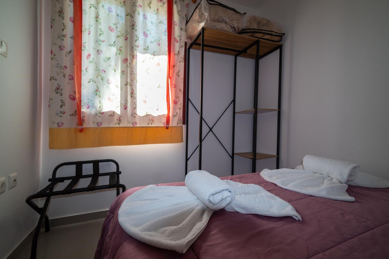 Bedroom 2, Bungalow - Camping Apollon, Central Greece