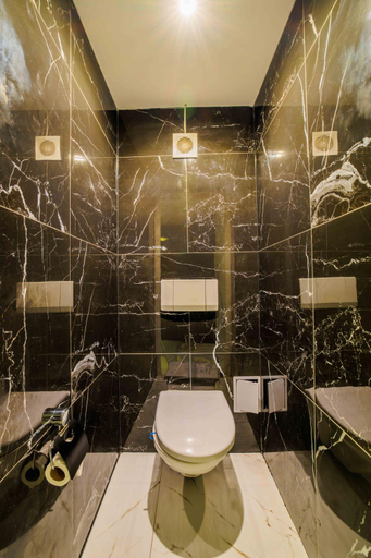 Bathroom 3, Hotel Buren, Buren