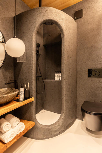 Bathroom 5, Captain Zeppos, South Aegean