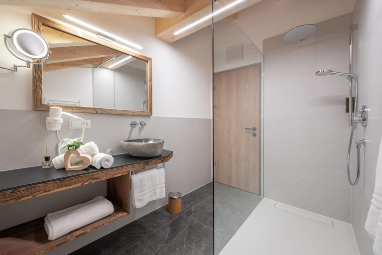 Bathroom 3, Naturhotel Runa, Bolzano