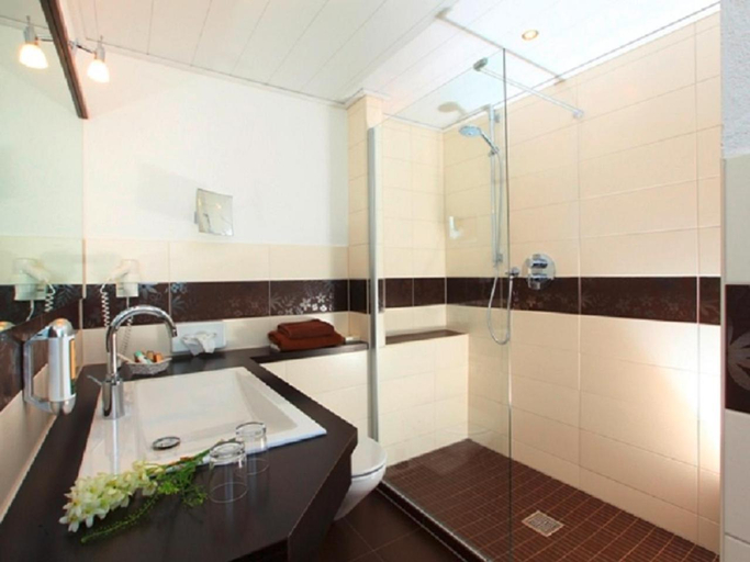 Bathroom 4, Engemann-Kurve, Hochsauerlandkreis