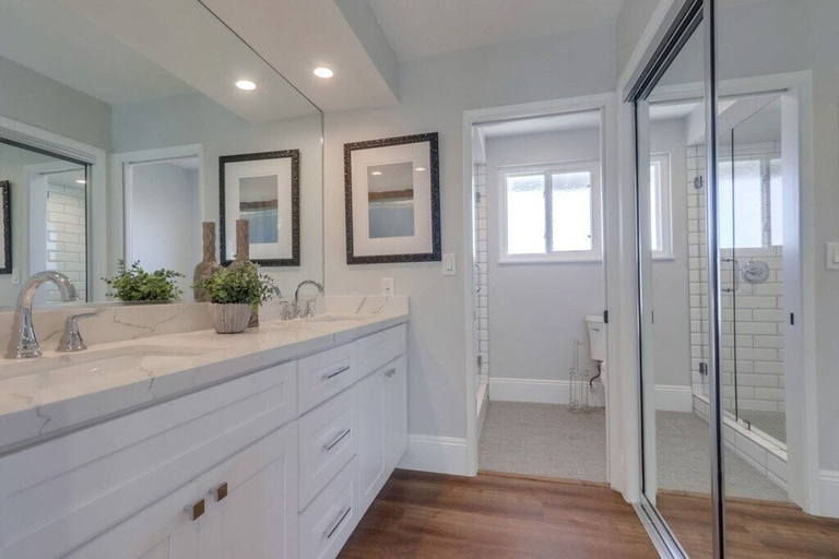 Bathroom 4, Gorgeous Upgraded 5 Bedroom & 3 Bath Home with pool, Orange