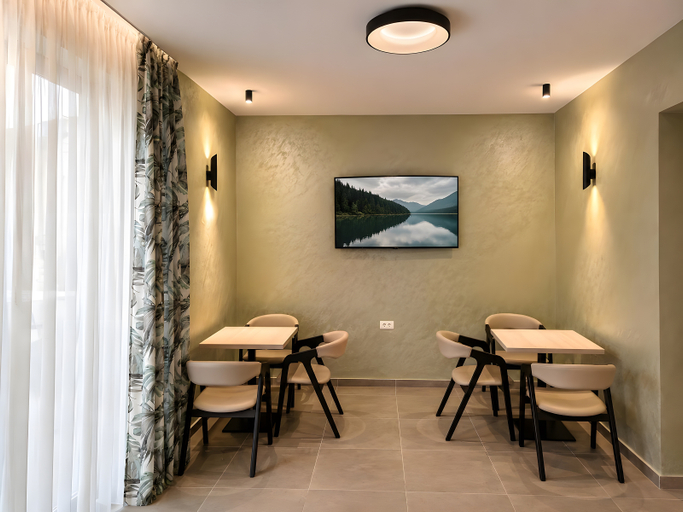 Public Area 2, Garni Hotel Fineso