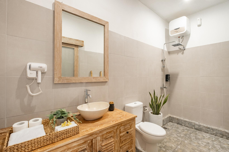Bathroom 4, VIlla Larissa 1 | Seminyak Petitenget | Luxury 2BR Private Pool Villa, Badung