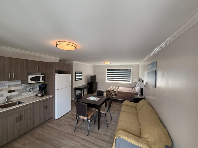 Others 4, Traveler's Motel Penticton, Okanagan-Similkameen