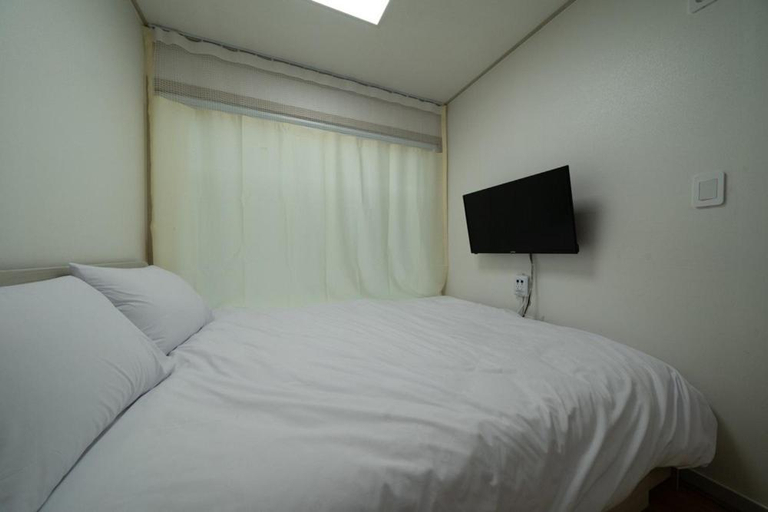 Bedroom 2, Goseong Sustay Pension, Goseong