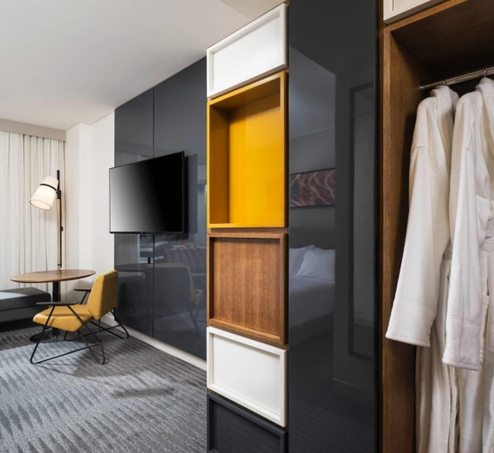 Bedroom 4, Hyatt Regency Bloomington - Minneapolis, Hennepin
