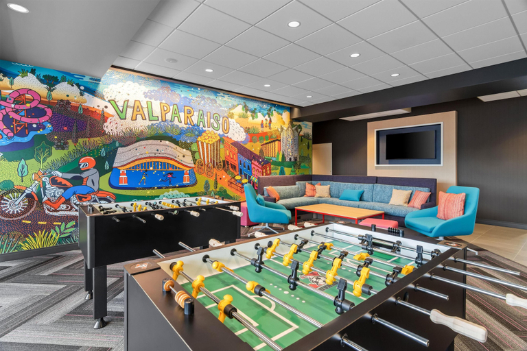 Sports facility, Tru By Hilton Valparaiso, Porter