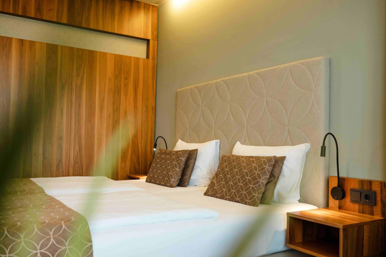 Bedroom 3, Therme Laa Hotel Silent Spa Villas, Mistelbach
