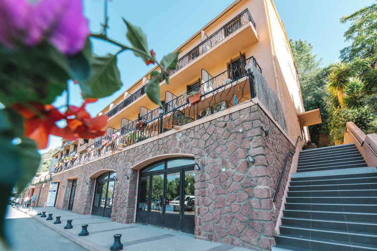 Exterior & Views 2, Hotel le Vaita, Corse-du-Sud