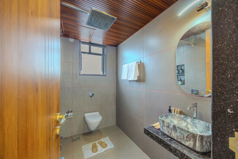 Bathroom 2, ELIVAAS RK Villa 4BHK Hideaway with Pool, Pune